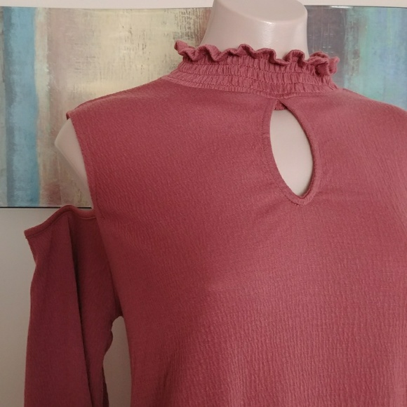 COLD SHOULDER RUFFLE NECK BODYSUIT KNOX ROSE SHIRT - Picture 3 of 8